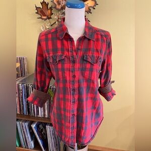 🍄Women’s KAVU Red & Brown Plaid Flannel Shirt- Size Medium🍄